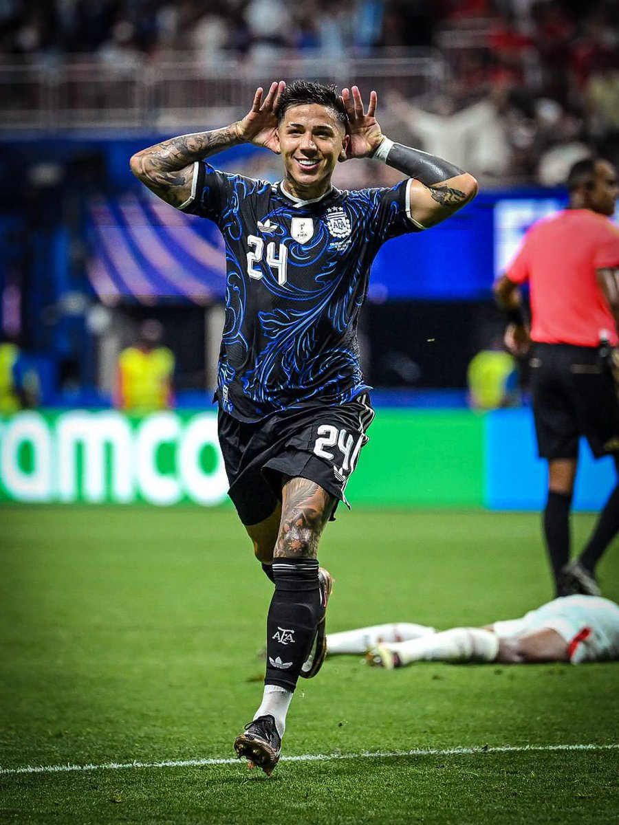 orkunmesh's tweet photo. What a match!!!
Argentina beat England by 2-1 in the @FIFAWorldCup 2026 semifinal and secure their place in the final!

The World Champions are in the world cup final once again!!! Best of luck, La Scaloneta 🔵⚪

#FIFAWorldCup 
#FIFAWorldCup2026 https://t.co/t2eSekj1kG