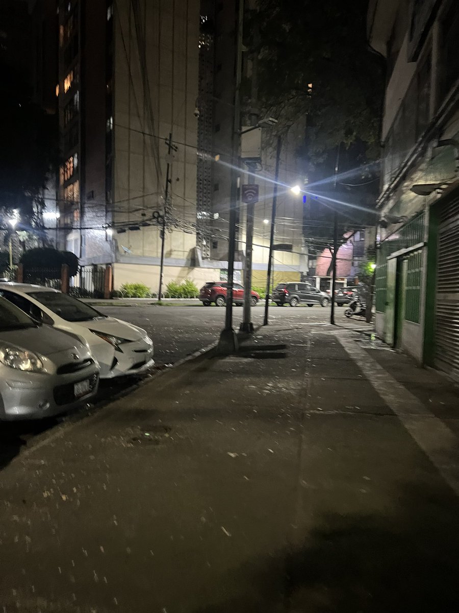coxiox's tweet photo. @AlessandraRdlv @pcacuauhtemoc  nuevamente apagada https://t.co/V1kqn8afd0