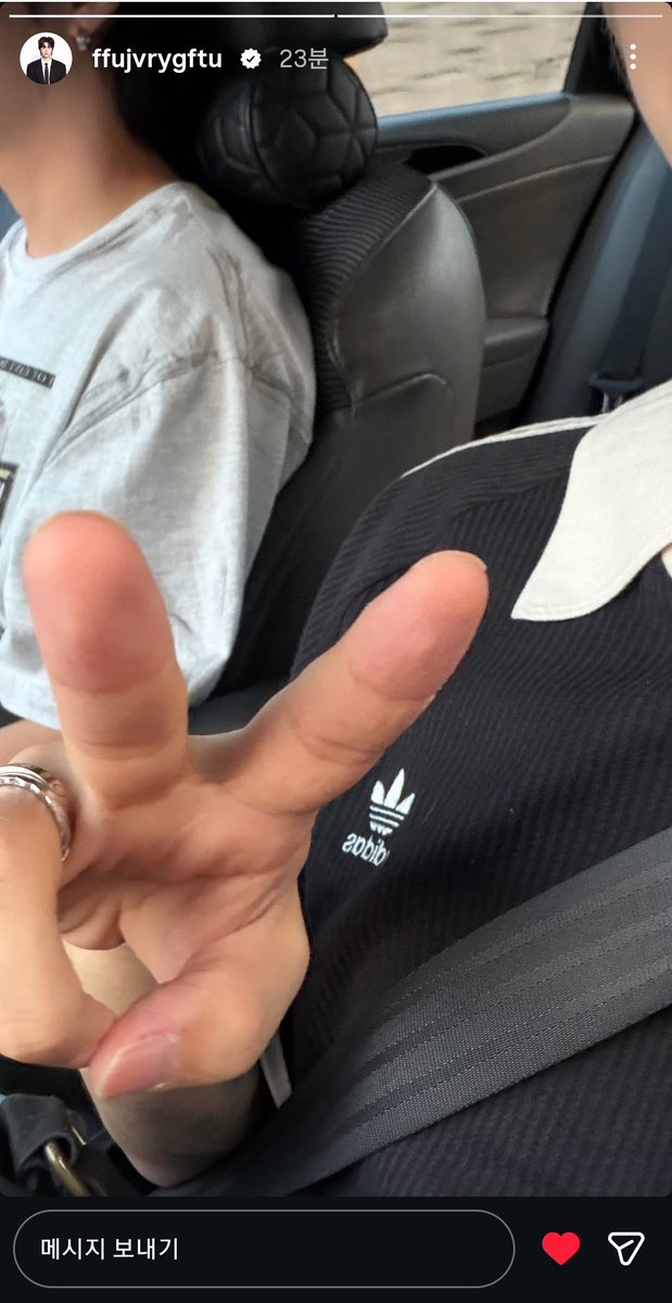 RAN_DoitDoit's tweet photo. 빌리보고 행복한 아기 늦게 취침했어도 새벽출근 야무지게 잘하네 기특해요 복복
오늘 하루도 기분 좋은 하루되길 https://t.co/vCSdMlJ3OW