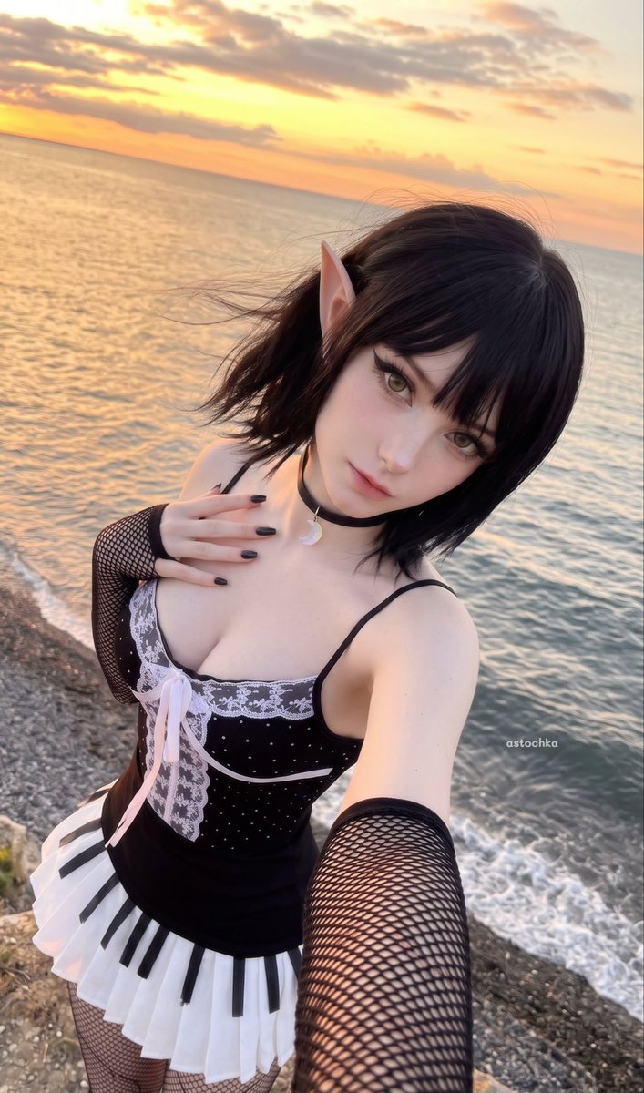 astik_uwu's tweet photo. Maybe i will be your maid goth elf? 🖤 https://t.co/0a3HUYanyb