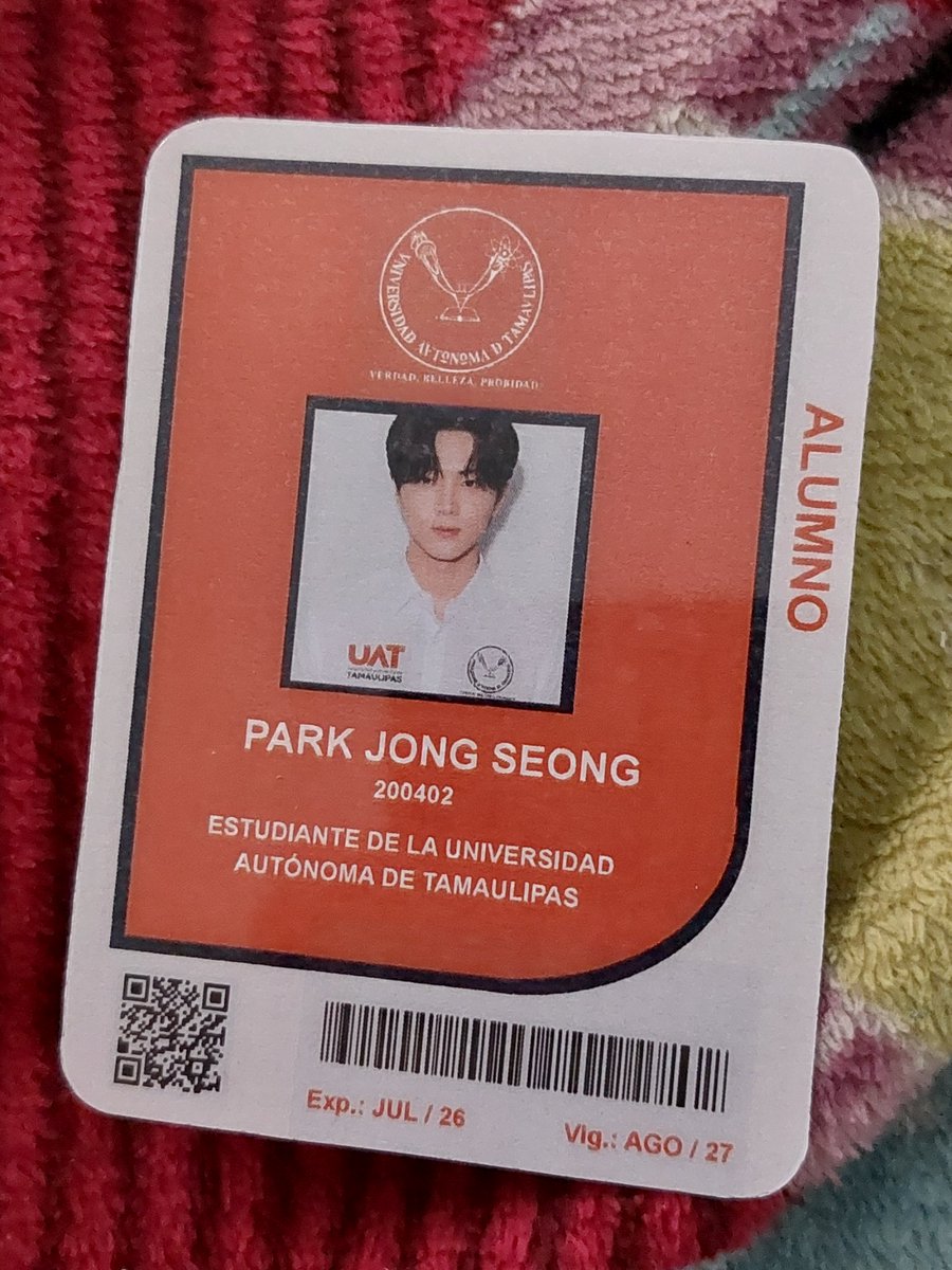 crozdline's tweet photo. jongseong no te puedes ir, ya te inscribieron a la uni 🗣🗣🗣 https://t.co/lpVscYQN5q
