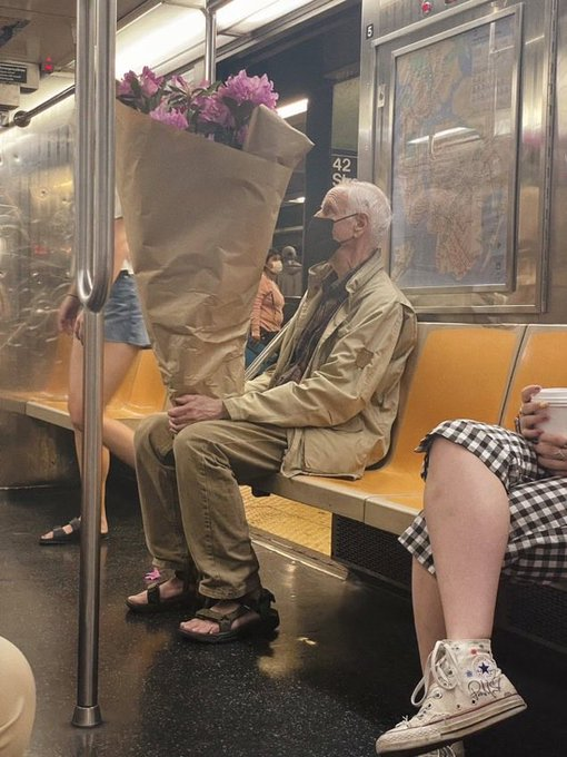 itsD3lay's tweet photo. Que nunca muera el romanticismo https://t.co/fPEiEvUYIa