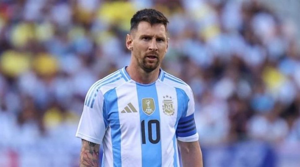 flaviogarag's tweet photo. “Meu esforço não chegou nem perto do esforço do Capitão Bolsonaro que lutou contra o comunismo no Brasil após sofrer um atentado. Que em outubro seu filho vença a eleição” 

Lionel Messi para o The Wall Street Journal https://t.co/9lpIXJBLNl
