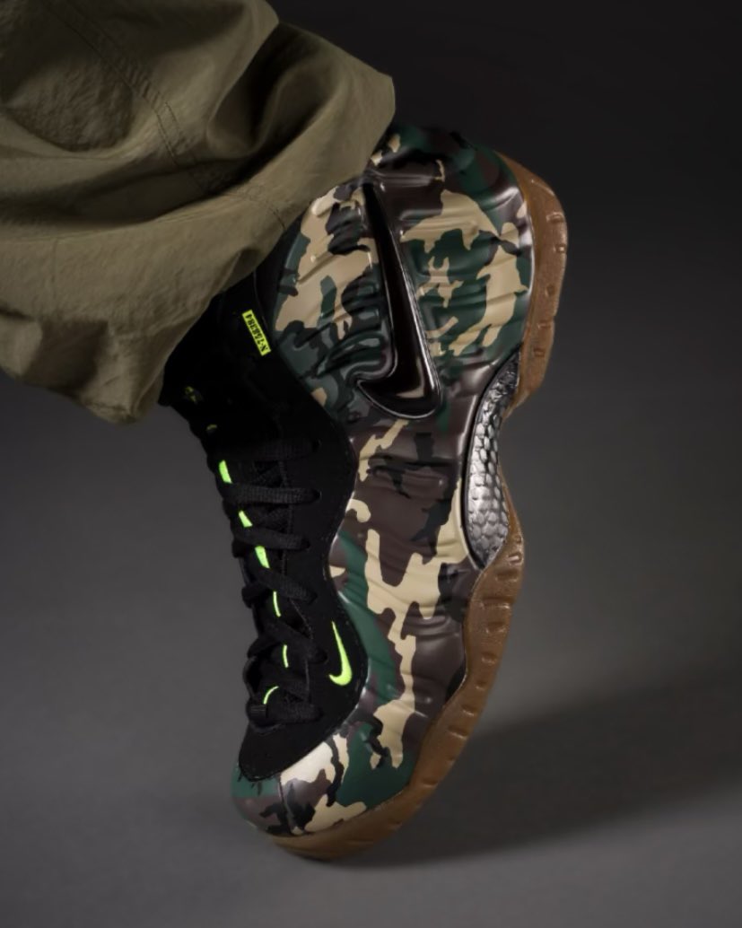 SoleRetriever's tweet photo. FIRST LOOK: Nike Air Foamposite Pro “Green Camo” 🪖

🗓️ Fall 2026
📝 IM5204-001
💵 $260 https://t.co/D5rqZ9mHad
