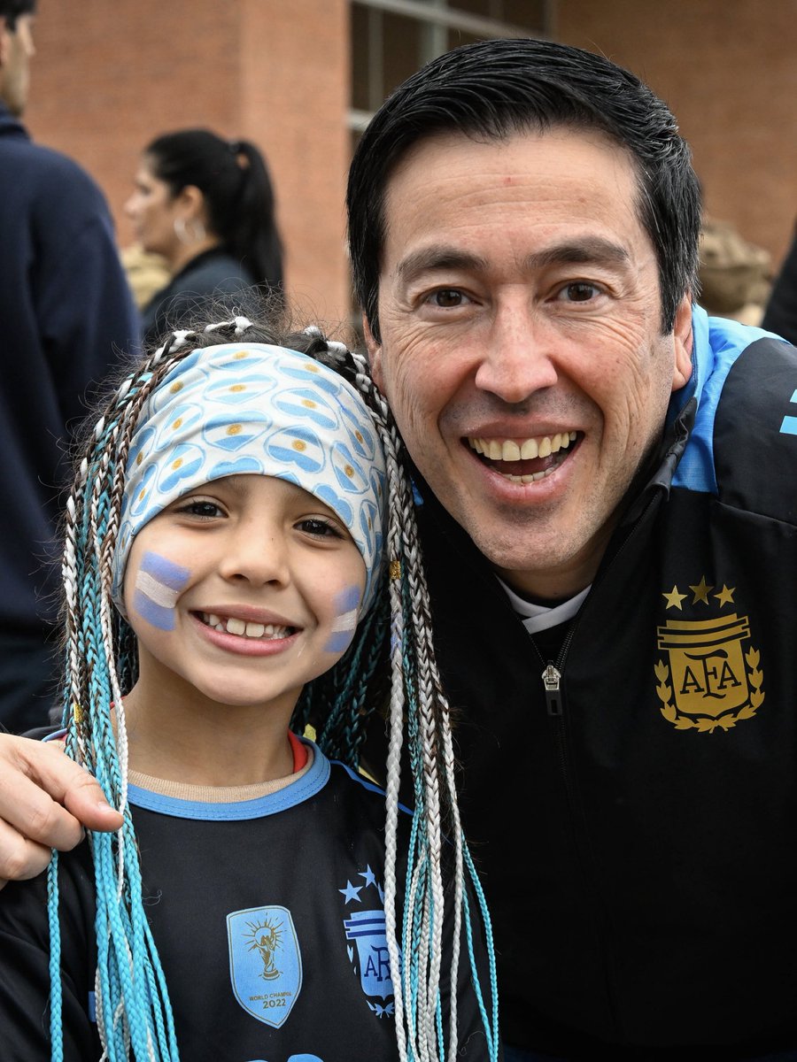 Nardini_Leo's tweet photo. Esta locura, no la trates de entender 🇦🇷❤️
 Celebra Malvinas, celebra Argentina.
¡Gracias Selección por esta alegría!

#VamosArgentina #Argentina #Scaloneta #Mundial #Malvinas https://t.co/50c8Car2LH