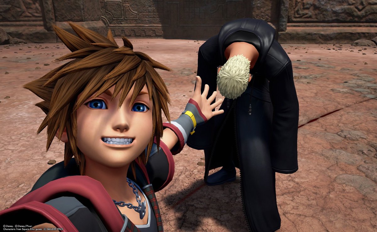 taylrartz's tweet photo. Finally beat Kingdom Hearts 3 (on 7/13!!) &amp; this is by far my favorite battlefield selfie lmao #kh3 https://t.co/rEjMmt52xV