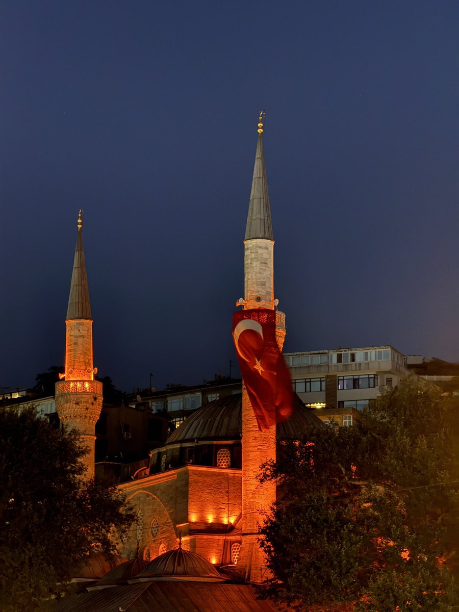 camiistan's tweet photo. 📍Üsküdar Mihrimah Sultan Camii 🇹🇷 https://t.co/1G3LENQanB