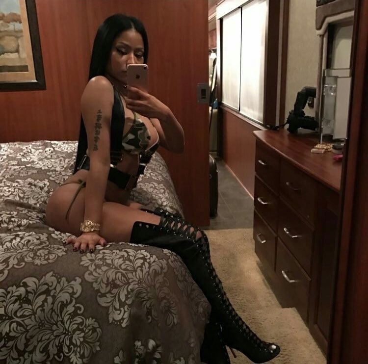 sleezedminaj's tweet photo. nicki minaj (2017) https://t.co/in8Y7o0yRA