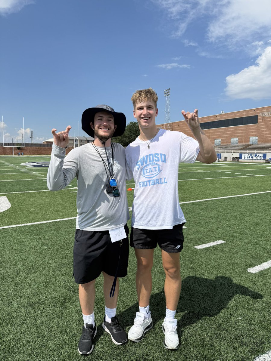 landon_mohr27's tweet photo. Loved being able to compete in different conditions than normal at @SWOSUFootball 🌧️‼️ Thank you @Coach_Leyden for the invite and hospitality, excited for the future.

@CoachAMatt @LSHS_FBRecruits @drkharp @CoachJRayburn @Coach_Bacc @JourRod40 @CoachKyleMoss @HKA_Tanalski @Briggs_bourg @KickExposure