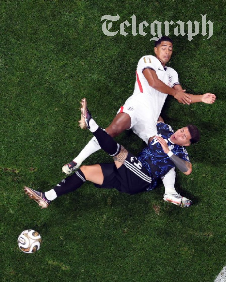TeleFootball's tweet photo. 🇦🇷 All 31 dirty tricks Argentina unleashed on England:

1' Mac Allister leaves one on Anderson
2' Paredes pushes Bellingham, leading to a confrontation
3' Enzo comes in late on Anderson https://t.co/NpQsfiYS58