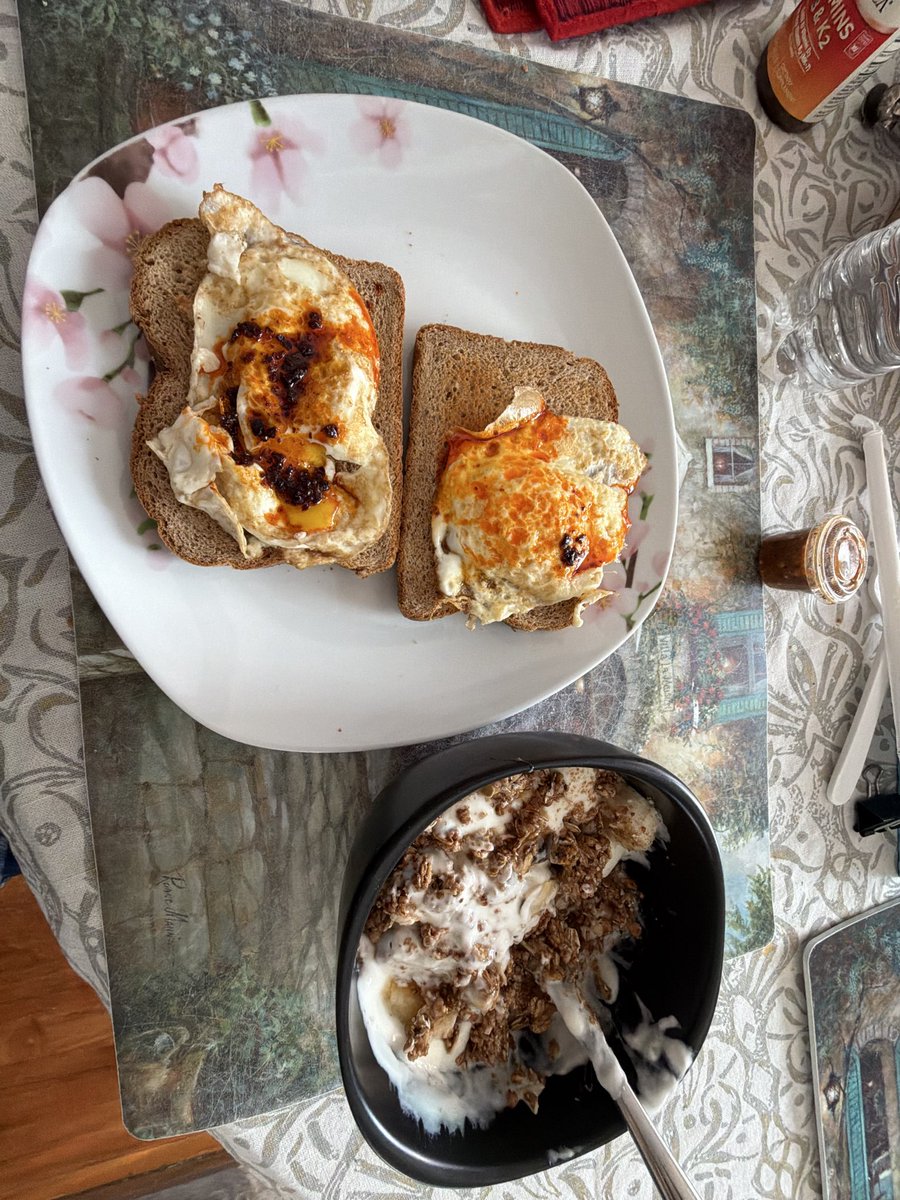 jjuxmi's tweet photo. brekkie https://t.co/mfHr6L9cHL