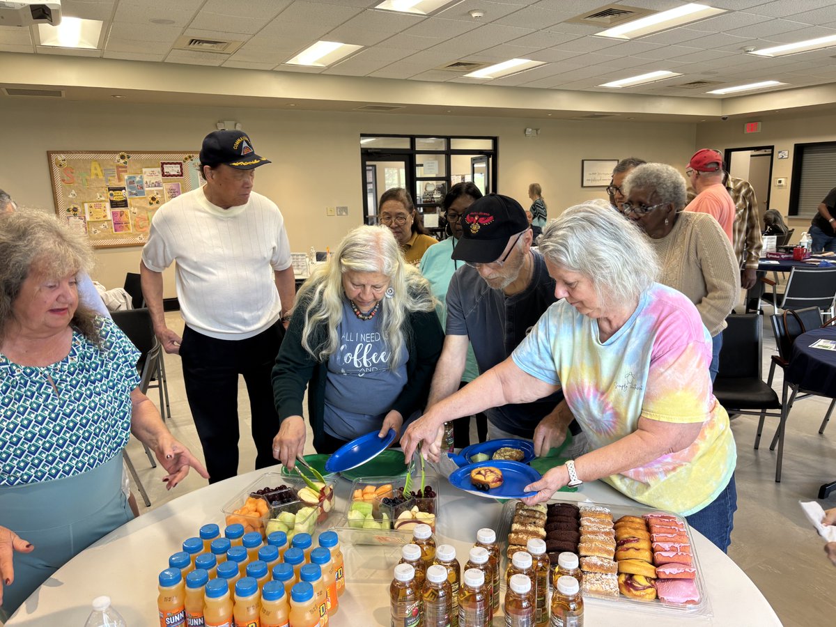no_gapp's tweet photo. We celebrated Men's Health Month at Barrow County Senior Center with Mamadou Sanon's interactive 'Snack &amp; Learn' session! #MensHealthMonth #CommunityCare #MedLinkGeorgia https://t.co/pk1iCKvynW