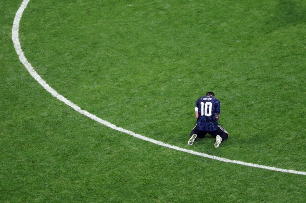 Rheen1122's tweet photo. الأفضل على مر العصور  ليونيل ميسي 🐐 ❤️💙🇦🇷 https://t.co/1BmUueCi8v