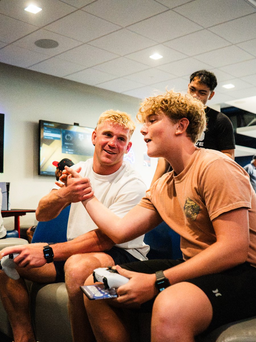 FAUFootball's tweet photo. Thank you Owl Nation for showing out to our @easportscollege Launch Event 🔥🕹️

#WIP🏝️ https://t.co/AWVeBfkEwd