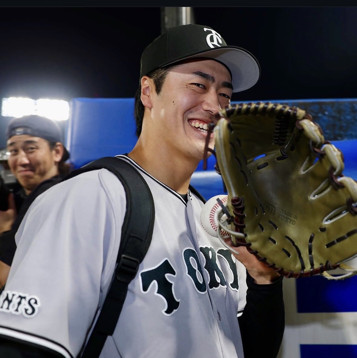 Nyabbit18's tweet photo. おはようございます✨
快勝うさほー🐰
西舘投手7回1失点ナイス👏
そしてボビー選手の2発💪
なによりベンチにたくさんの笑顔と
スタンドのG党のみなさんが
めっちゃ楽しそうで嬉しかったぁ
今日勝って勝ちそう🐰
今日が1番若い日！
今日もいい1日を〜🐰 https://t.co/Y77HR8RjJM