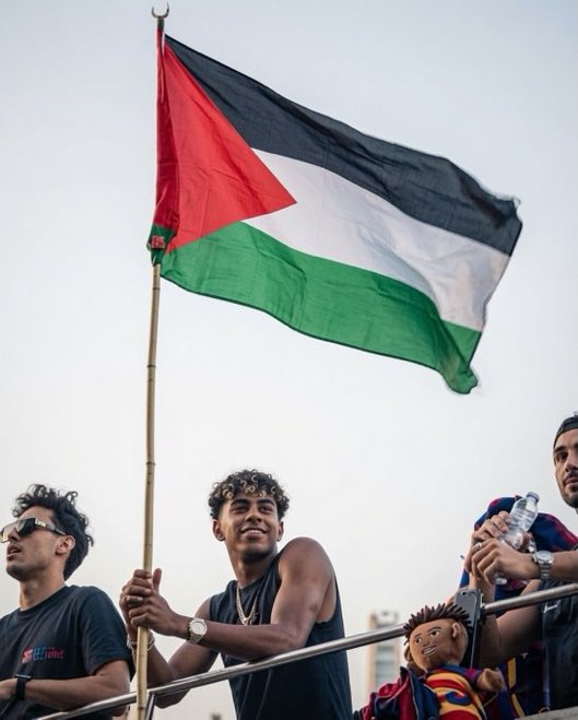 AlexandraS35848's tweet photo. Lamine Yamal. 🇵🇸 🫶🏻❤️ https://t.co/Q1OpOERZgD