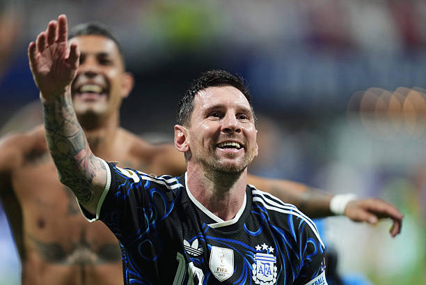 BouafifNour's tweet photo. Before this World Cup, I had actually stopped watching Messi regularly. So I came into the tournament with the feeling that, at this stage of his career, his goalscoring had probably declined.

I still believed he was one of, if not the best, playmakers in the world, but I thought he had naturally lost some of the things that made him unstoppable in his prime.

Then this World Cup started, and he was scoring in every game, competing with prime Mbappé and Haaland for the Golden Boot,  like it was nothing.

At that point, I thought: okay, maybe the goals and playmaking are still there, but the dribbling is the one thing that has declined.

Then tonight he reminded everyone that he is still Messi. The way he was carrying the ball, escaping defenders, and beating players in tight spaces was a reminder that he is still among the best dribblers in the world.

Maybe some parts of his game have changed compared to his peak, but the crazy thing is that almost none of his qualities have dropped below an elite level.

The longevity this man has shown is something I have never seen in my life.
