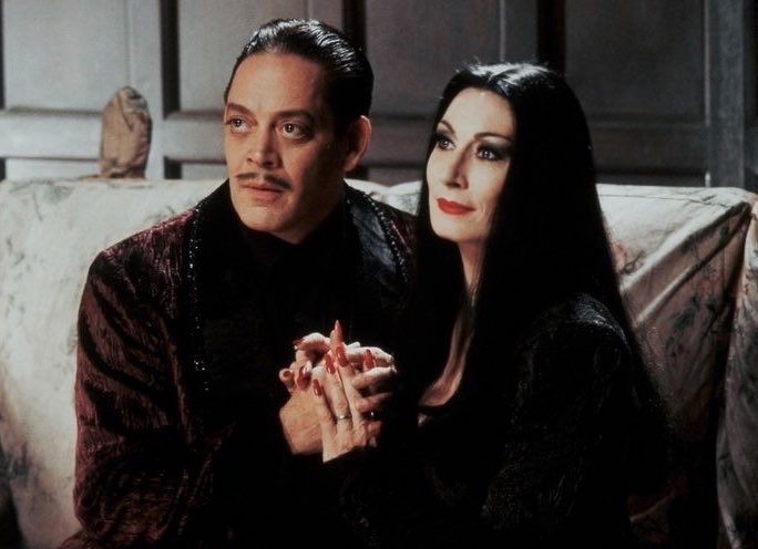 milfgomery's tweet photo. gomez and morticia <3 https://t.co/HqbxH2cZsV