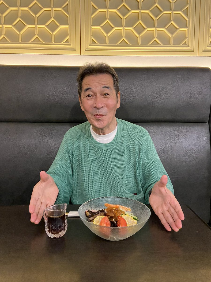 JunInoue20's tweet photo. グッモー✌️夏の風物詩の１つ『冷やし中華』の季節がやって来ました♪〈醤油味と胡麻だれ〉、皆さんはどちらが好みですか？私は両方のタレで頂きましたが、初めて子供の頃食べた時の醤油味のインパクトが忘れられず醤油一筋で頂戴してます。はい、“しょうゆう(醤油)“事です。ははは🤗夏負けしないよう🙏 https://t.co/tZb6xuNSrr