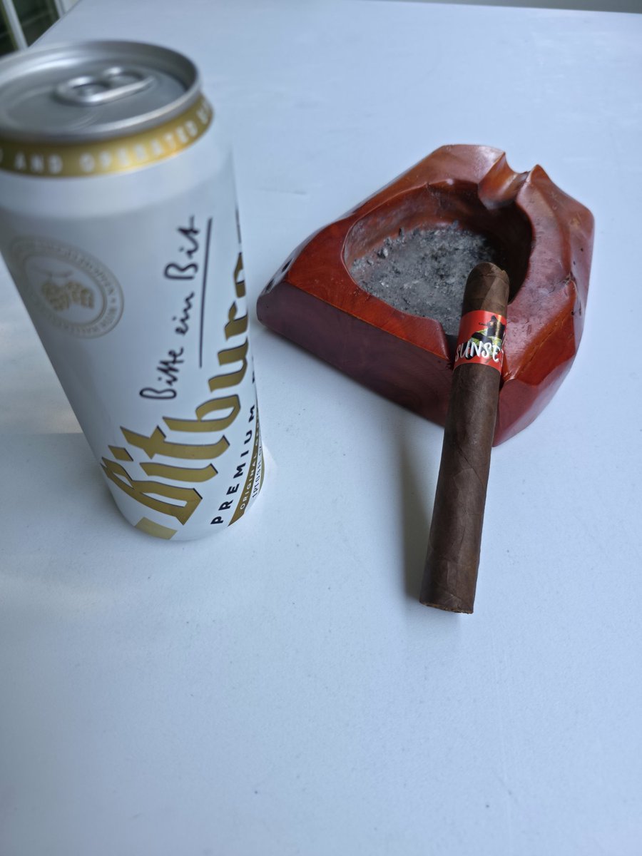 Tir3d_0f_Sl33p's tweet photo. Bitburger and a Sunset "local cigar". https://t.co/vWCHEGkn61