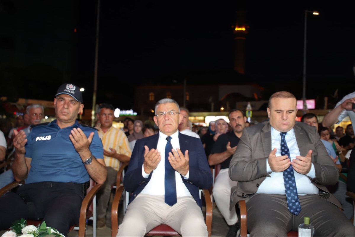 koskkaymakamlik's tweet photo. 15 Temmuz Demokrasi ve Millî Birlik Günü münasebetiyle düzenlenen programa, Kaymakamımız Sn.Hasan TAŞ, Belediye Başkanı Sn. Nuri GÜLER, Kurum Amirlerimiz ile STK Temsilcileri ve vatandaşlarımız katıldılar.
#15Temmuz
#ZaferBizim https://t.co/jLHhrVG5JX