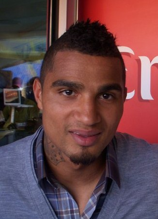 Cr7stianismo_'s tweet photo. 🚨Kevin Prince Boateng, exjugador del Barça, para @SBS Australia:

"Creo que la acción de Enzo es una situación que con cualquier otra selección tal vez sería revisada por el VAR"

"Veo que Argentina es favorecida por los árbitros." https://t.co/D06mhKppda