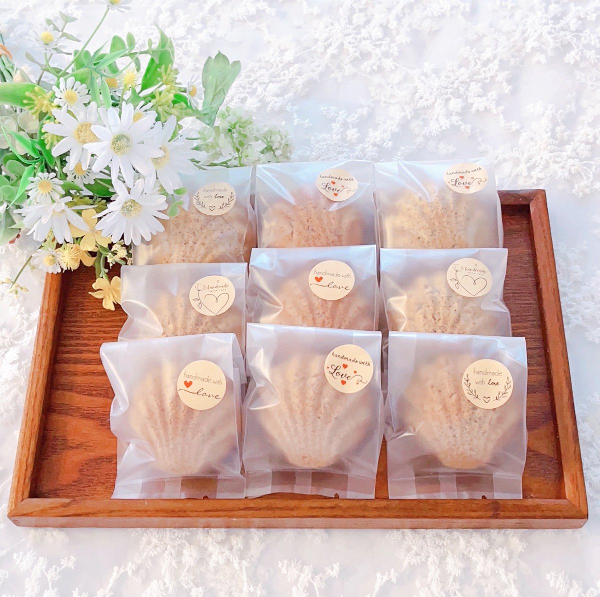 HidekoOshima's tweet photo. グルテンフリー植物性フランス菓子
マドレーヌ、おつまみサブレ(カレー風味、トマト風味)をパッキング

#グルテンフリー植物性フランス菓子
#植物性フランス菓子
#グルテンフリー
#ベジタリアン
#マドレーヌ https://t.co/awXGmW6VV8