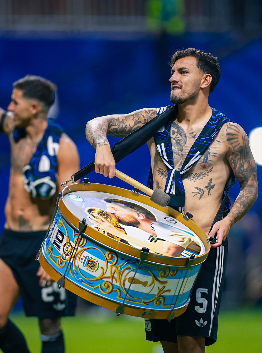 full_boke's tweet photo. Leandro Paredes, el 5 de la Selección Argentina. https://t.co/t9x6BbNLNJ