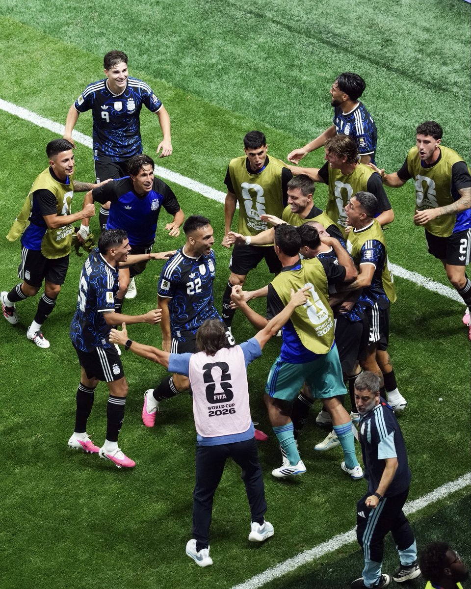 Inter's tweet photo. WE ARE ALL 𝑾𝑰𝑻𝑵𝑬𝑺𝑺𝑬𝑺.

@Argentina https://t.co/o5mr56vn91