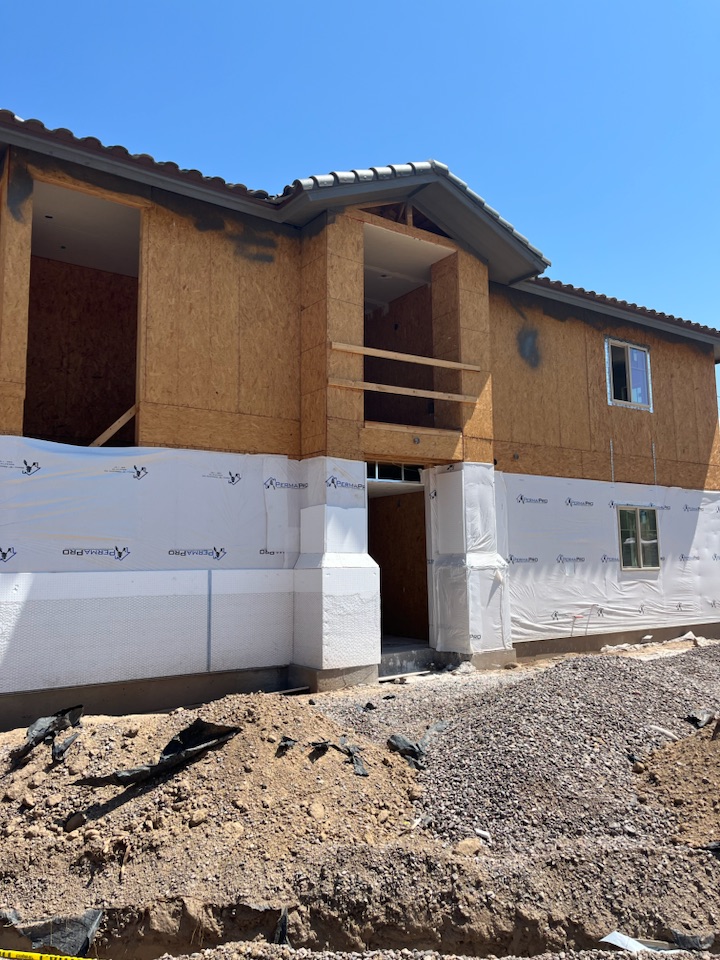 Mav_Builders's tweet photo. Making big strides everyday on our new apartment complex in Thatcher AZ!
#contractor #builder #construction #developer #realestate #investment #newconstruction #generalcontractor #localbuilder #development #landdevloper #mavbuilders #Arizona #AZ https://t.co/wl2j1mdRcI