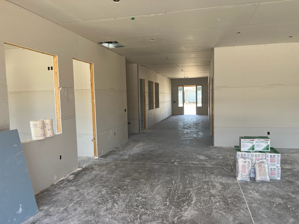 Mav_Builders's tweet photo. Making big strides everyday on our new apartment complex in Thatcher AZ!
#contractor #builder #construction #developer #realestate #investment #newconstruction #generalcontractor #localbuilder #development #landdevloper #mavbuilders #Arizona #AZ https://t.co/wl2j1mdRcI