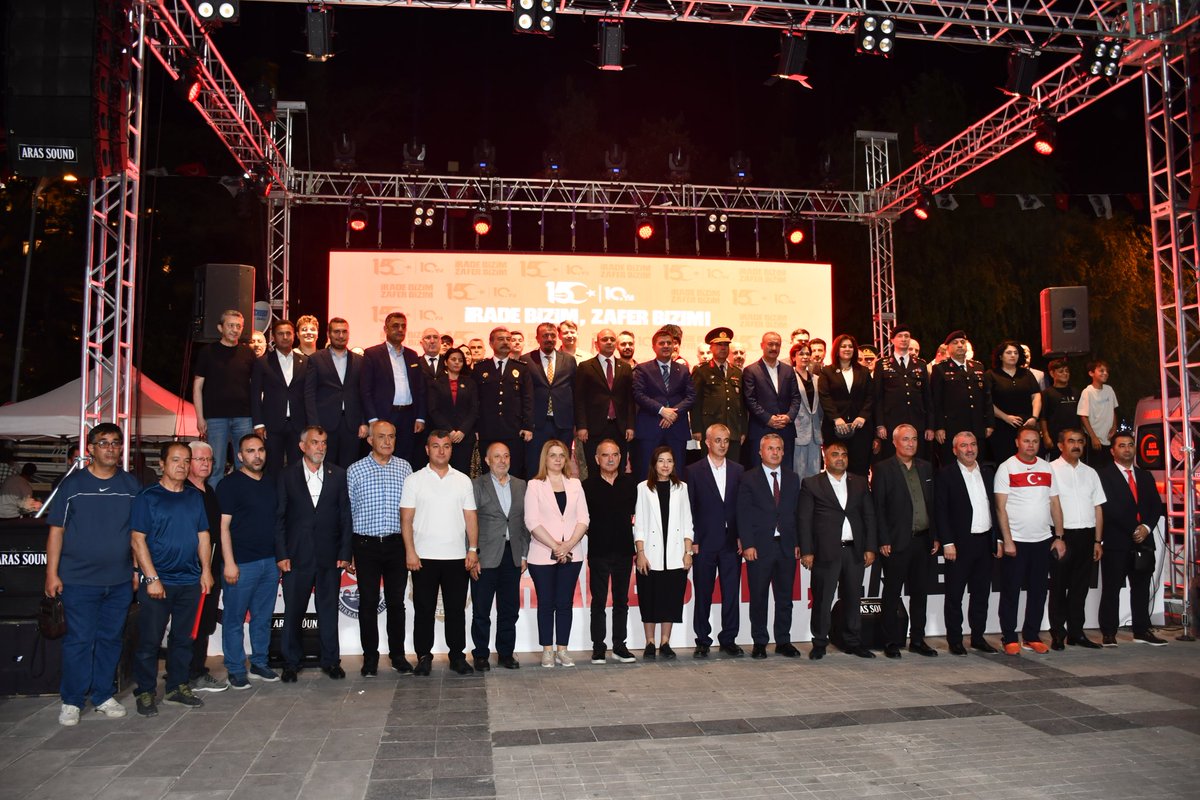 GSB_Kirikkale's tweet photo. sahip çıkarak destan yazdığı o geceyi unutmuyor, bağımsızlığımız ve demokrasimiz uğruna fedakârlık gösteren tüm kahramanlarımızı saygı, rahmet ve şükranla yad ediyoruz.
🇹🇷 15 Temmuz'u unutmadık, unutturmayacağız. Şehitlerimizi rahmetle, gazilerimizi minnetle anıyoruz. 🇹🇷 https://t.co/5SRVT90omO