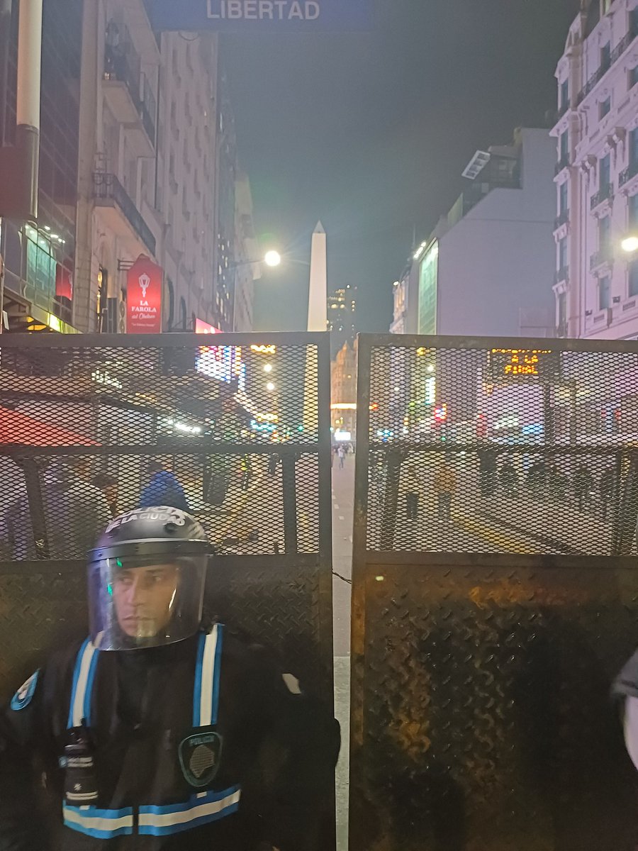 ddeurieta's tweet photo. Explícame esto, @jorgemacri xq no se entiende. Vallan Corrientes.

👀 https://t.co/mxrZQ5Fv1D