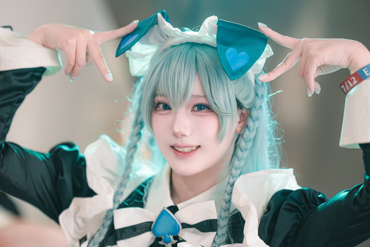 limaring912's tweet photo. 아침 이리 하기전 사진 투척🩵

#이터널리턴 #EternalReturn #cosplay #永恒轮回 #コスプレ https://t.co/e6PFNbVY86