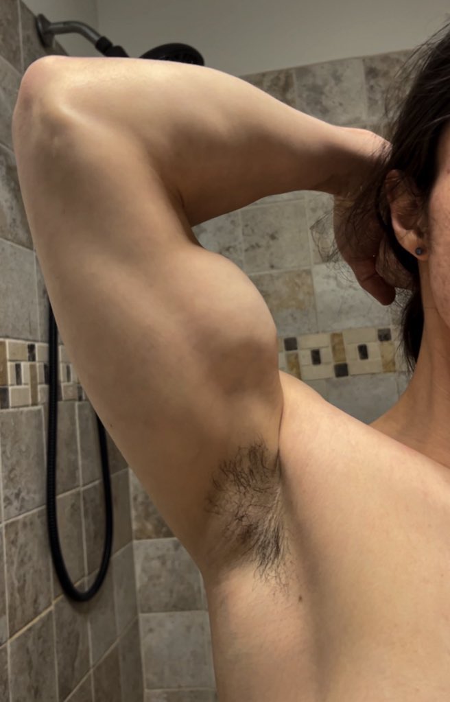 PolyphonicaFans's tweet photo. Buff Tgirl pits? https://t.co/df5ngB7HVv