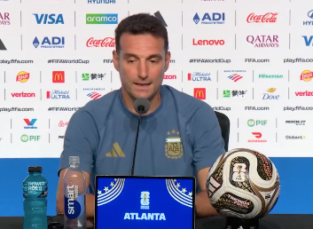 TouchlineX's tweet photo. 🚨🗣️ Lionel Scaloni: "Let’s hope the Spanish fans are happy to face Argentina in the final, given all the joy that Leo Messi has brought to that country..." 

"I know the majority of the people in Spain love Messi." https://t.co/7VQaxuVwmj
