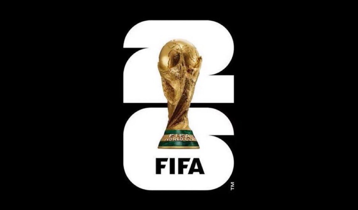 TheGrandeTop10's tweet photo. 🚨Ariana Grande will be using her rocket titties to help Spain score goals in the World Cup final. https://t.co/86mGXe7i6f