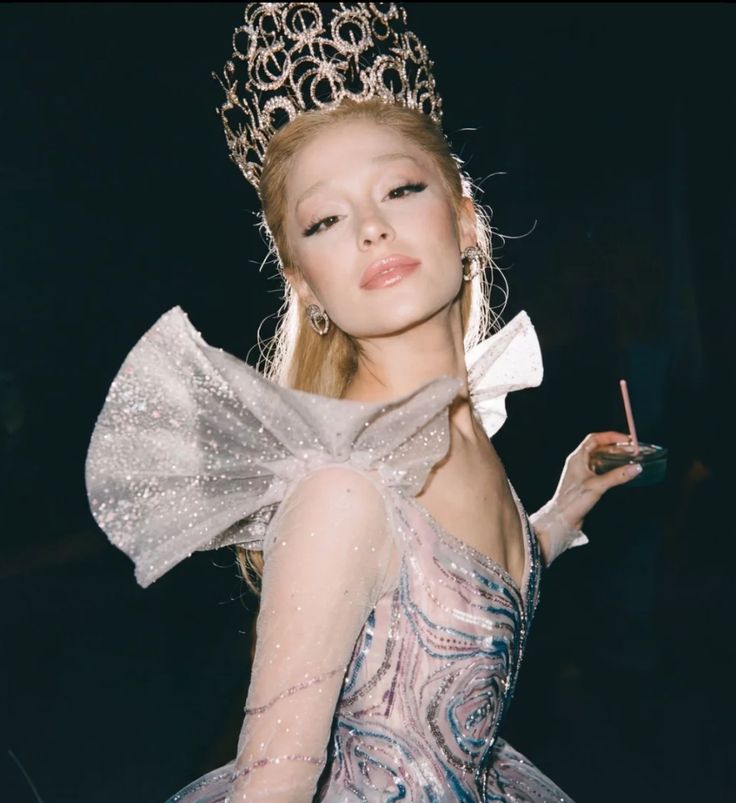 inmyhead_vibes's tweet photo. Missing glinda everyday https://t.co/mcJmy3C7BU