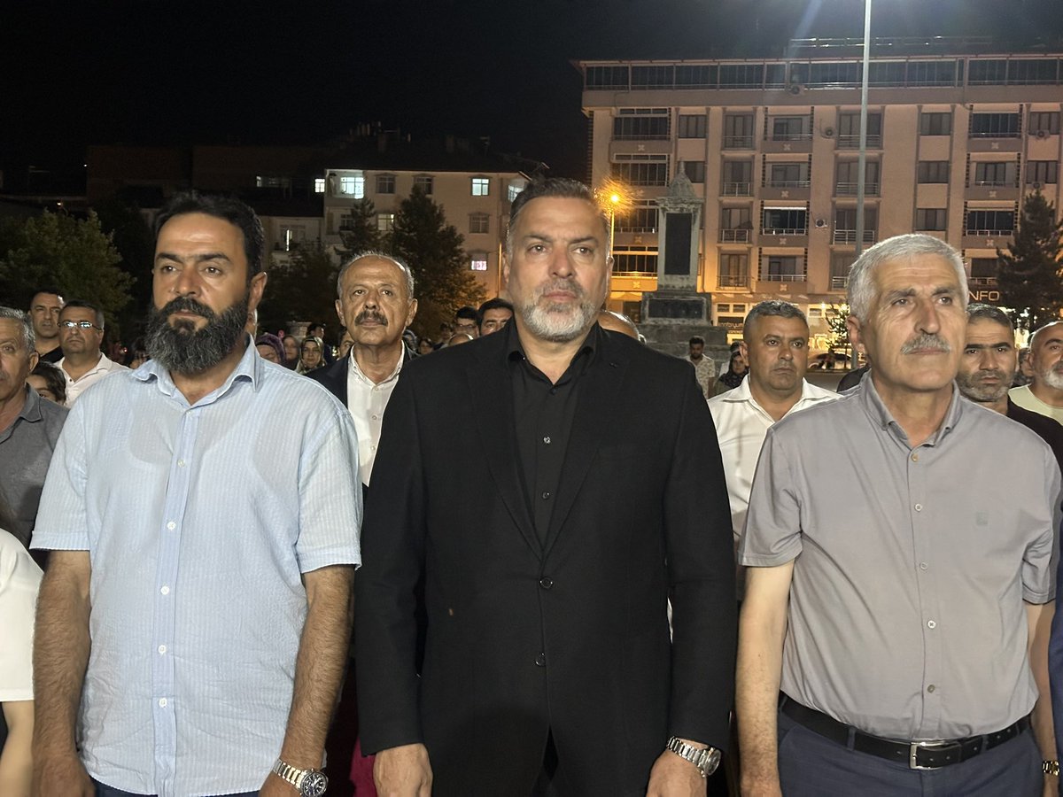 vahapgok_23's tweet photo. İrade Bizim Vatan Bizim.

15 Temmuz hain darbe girişiminin 10. Yıldönümünde 15 Temmuz Demokrasi ve Şehitler Meydanımızdayız. 

Ne vatanımıza kasteden hainleri ne de canları pahasına ülkemize sahip çıkan kahramanlarımızı unutmadık. https://t.co/D31k93whBU