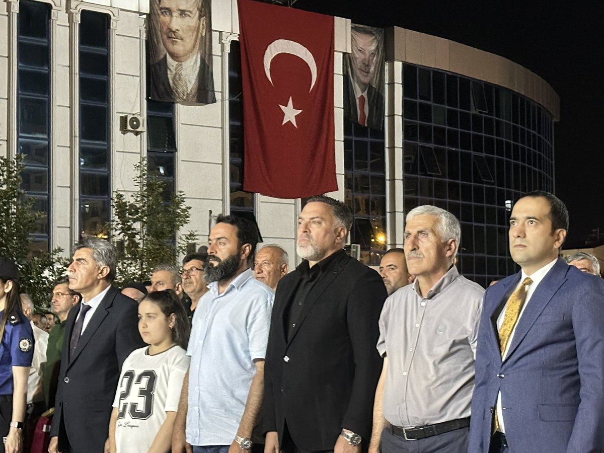 vahapgok_23's tweet photo. İrade Bizim Vatan Bizim.

15 Temmuz hain darbe girişiminin 10. Yıldönümünde 15 Temmuz Demokrasi ve Şehitler Meydanımızdayız. 

Ne vatanımıza kasteden hainleri ne de canları pahasına ülkemize sahip çıkan kahramanlarımızı unutmadık. https://t.co/D31k93whBU