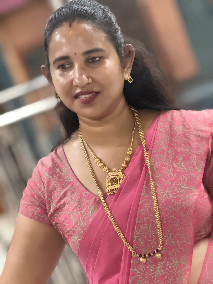 Priyasweety0's tweet photo. Hi guys ❤️ https://t.co/6asd9kXK8M