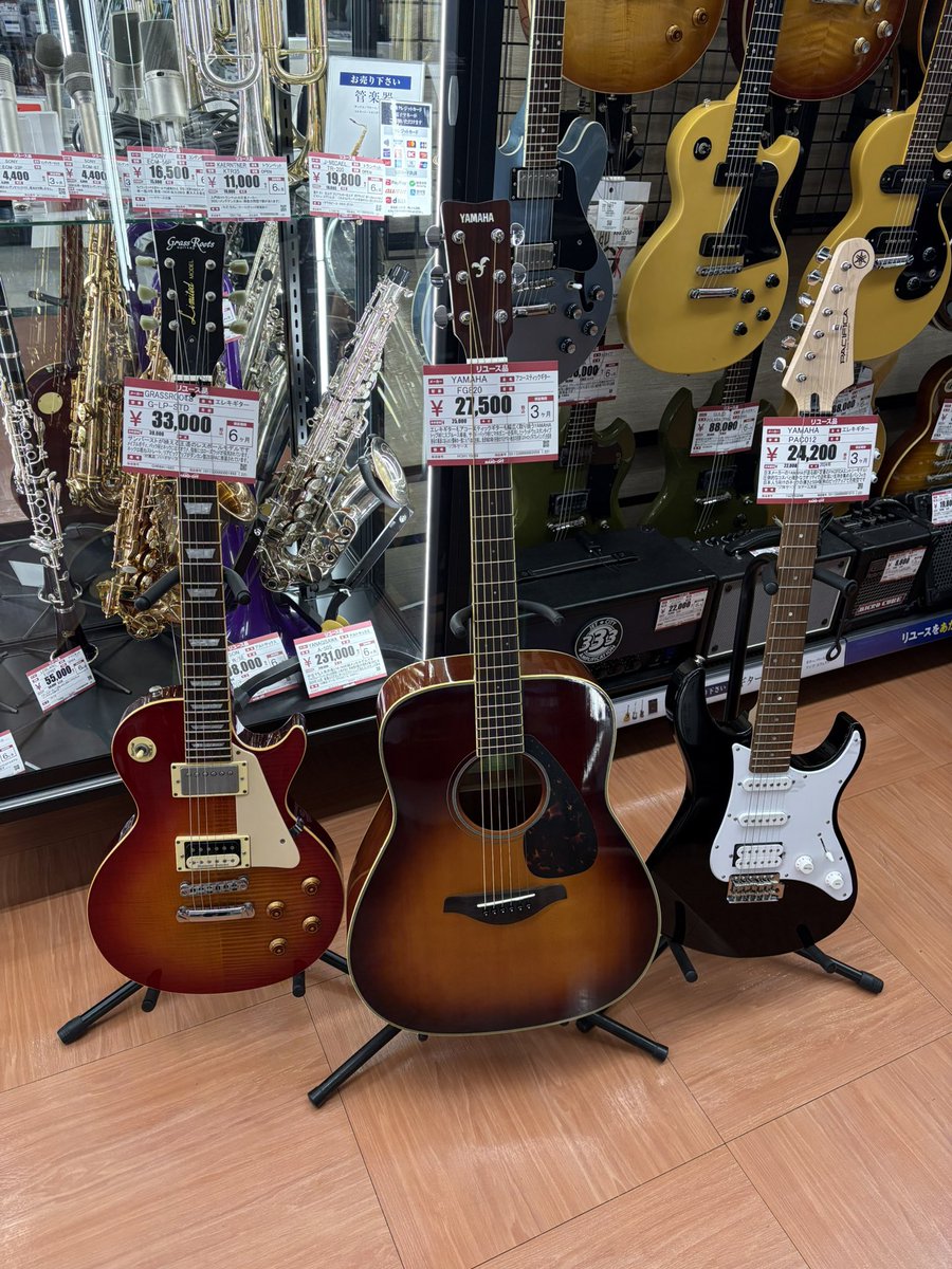 ギター、ベースを売り場に追加！ これ以外にまだ10本あります！ 只今 
