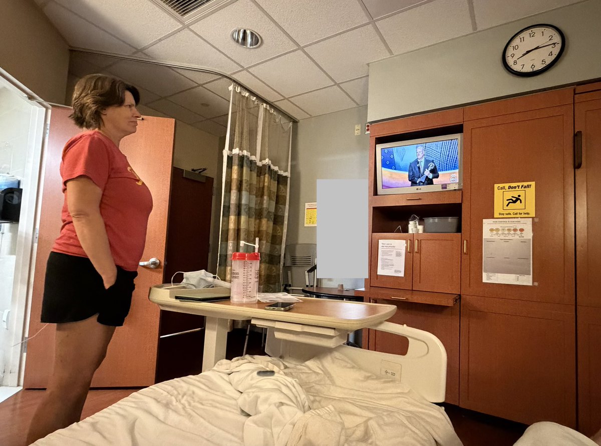 JoelYeldell's tweet photo. Thankful for cancer research with @katieyeld and grateful for the reminder @TheVFoundation and @jabbottum31! @espn 
She’s not giving up.🎗️ https://t.co/fV8wWerkys
