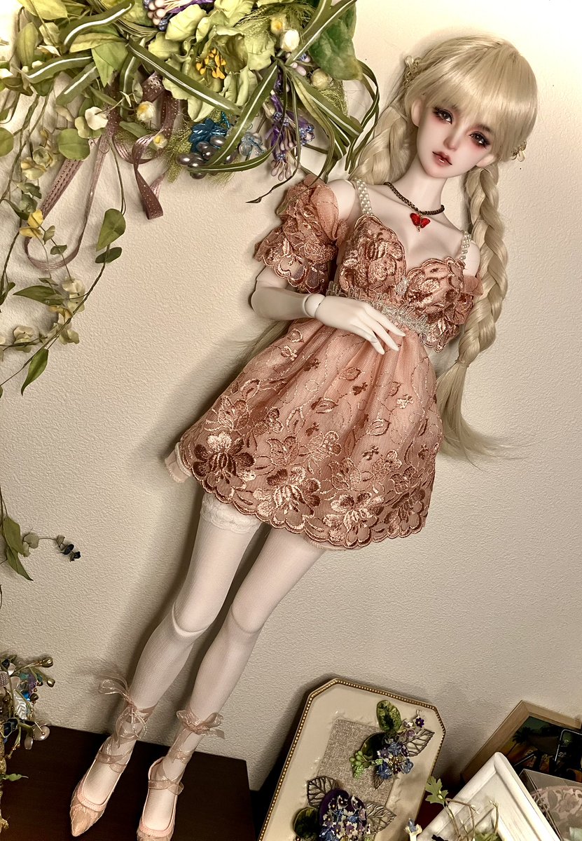 maita0725's tweet photo. おはようございます☀️
莉朶のコレクションもここまで増えました♡ 初めて作ったボンネットはちょっと大きかったかな?
今日も良い一日を💖
#maitastyle
#ASDOLL https://t.co/7IympOMfGq