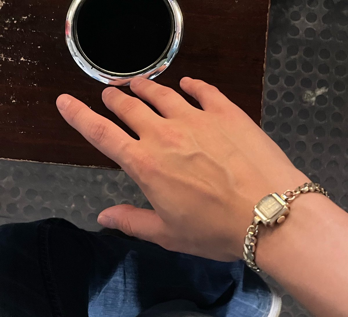 calluminumic's tweet photo. Anyone into hands? https://t.co/RcM9mnpmPm