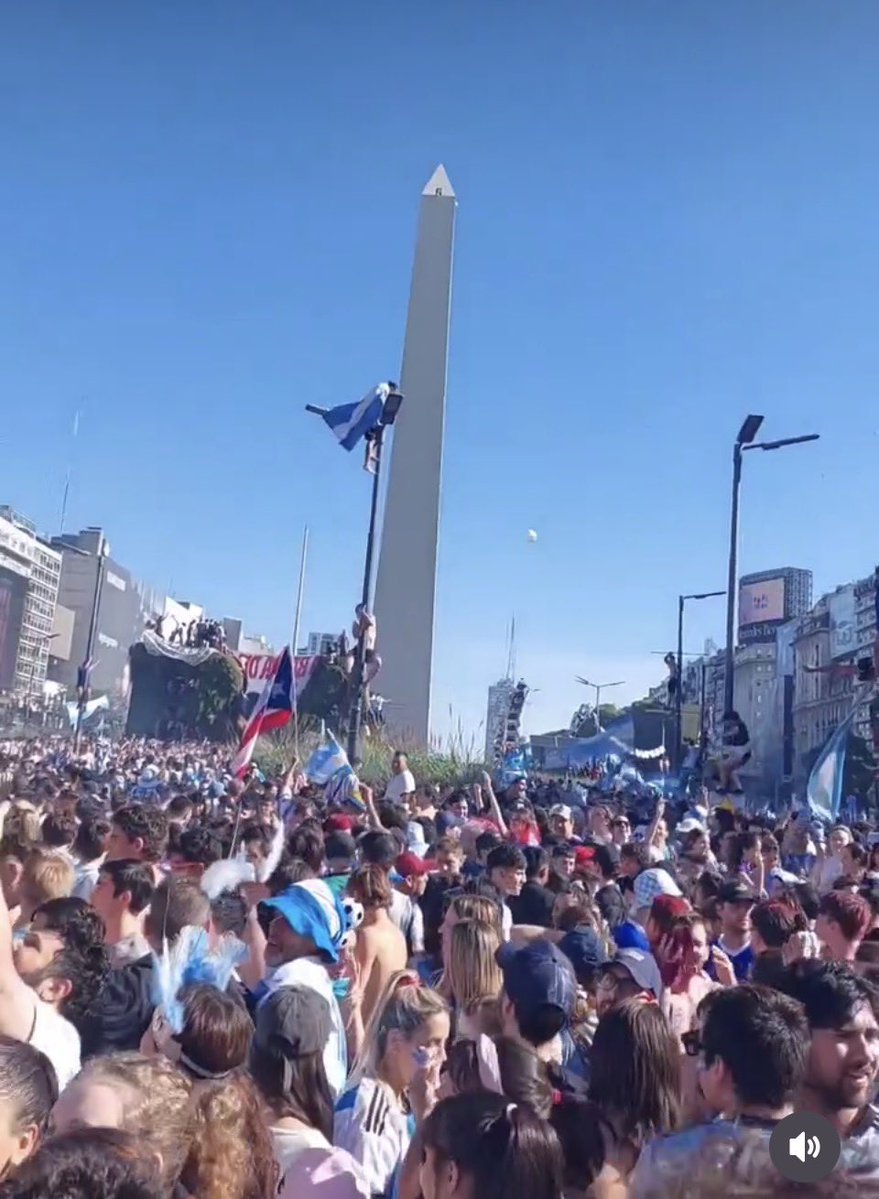 PatoVasquezOk's tweet photo. Hoy ARGENTINA TIENE UN SOLO CORAZÓN 🇦🇷🇦🇷🇦🇷💙💙 https://t.co/FcbZ72jfnA