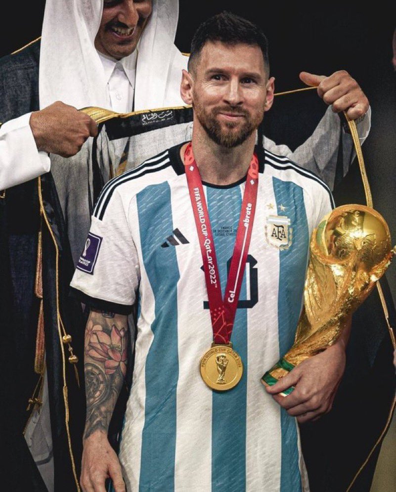 LorettaKyx's tweet photo. @FabrizioRomano Messi didn’t let us down in Qatar, I really pray he goes BACK to BACK https://t.co/wz3SNF0hux