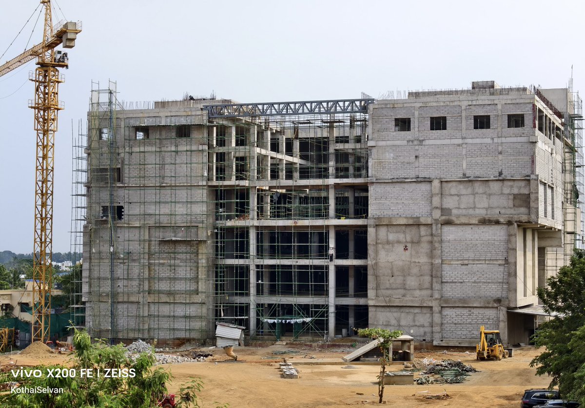 Kothaiselvan21's tweet photo. Style Union is coming to Premier Mall - Kumbakonam.

The biggest store outlet in the region – packed with way more space in Upcoming Delta's biggest Mall🏬.

 #StyleUnion #Kumbakonam https://t.co/PsxFizcDkX