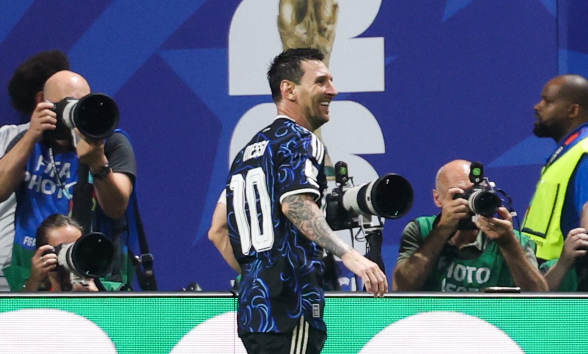 FabrizioRomano's tweet photo. ✨🇦🇷 Leo Messi: “Even though it was a football match, from the moment the national anthem started we experienced something special”.

“This wasn’t just another victory, the Argentine people desperately wanted it”. https://t.co/19elTLEFCj