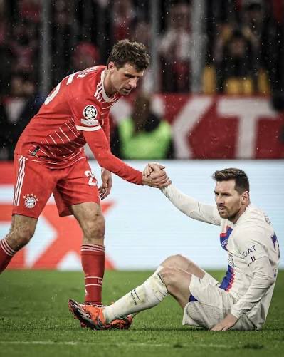 33monteirao's tweet photo. @iMiaSanMia The only one man who was always able to put Messi to cry https://t.co/BtKXy9zXvB